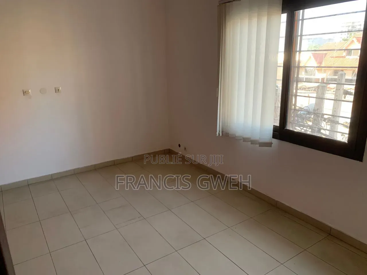 2chbre Appartement dans Francis Gweh, Cocody à Louer