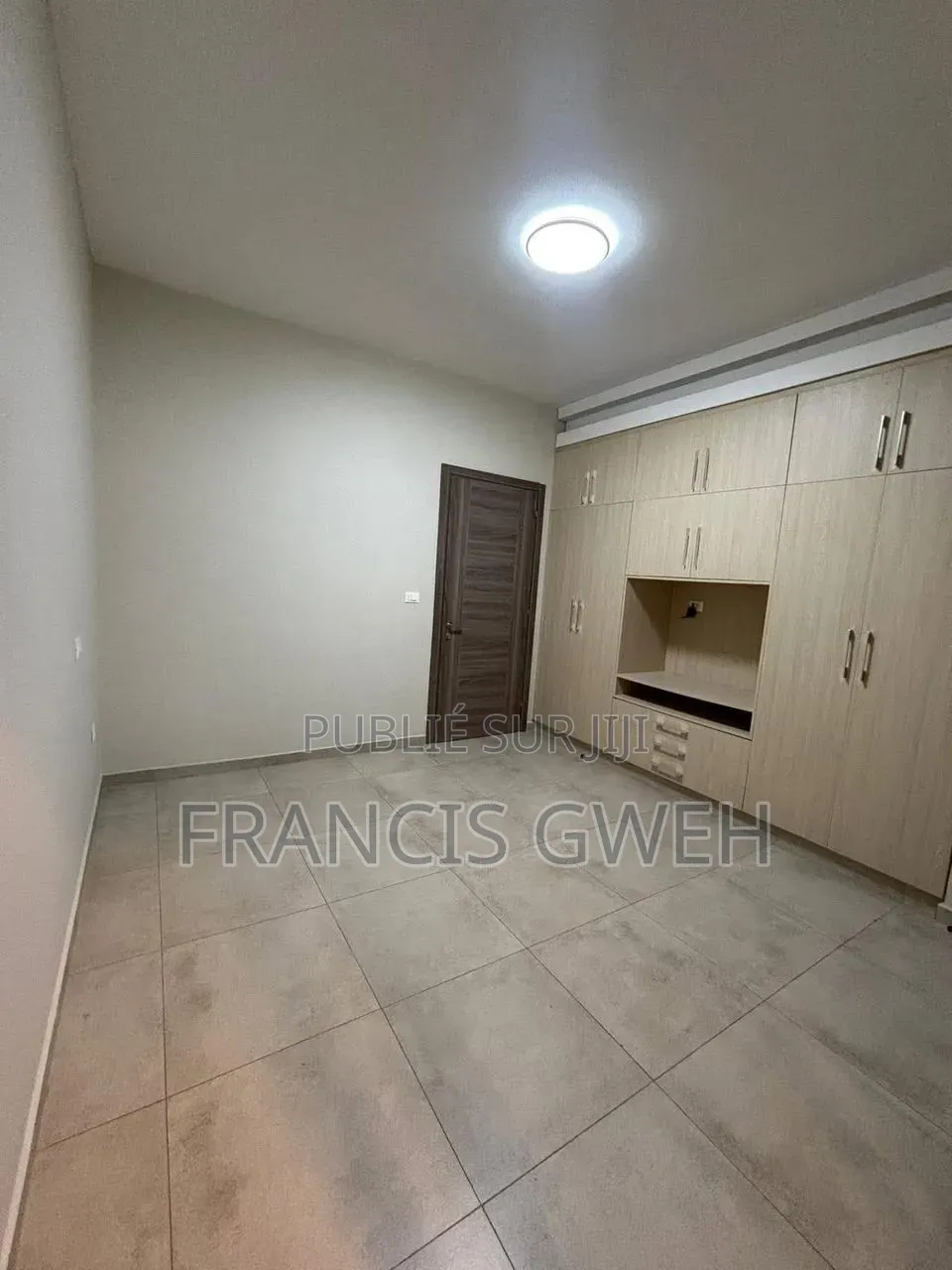 2chbre Appartement dans Francis Gweh, Cocody à Louer