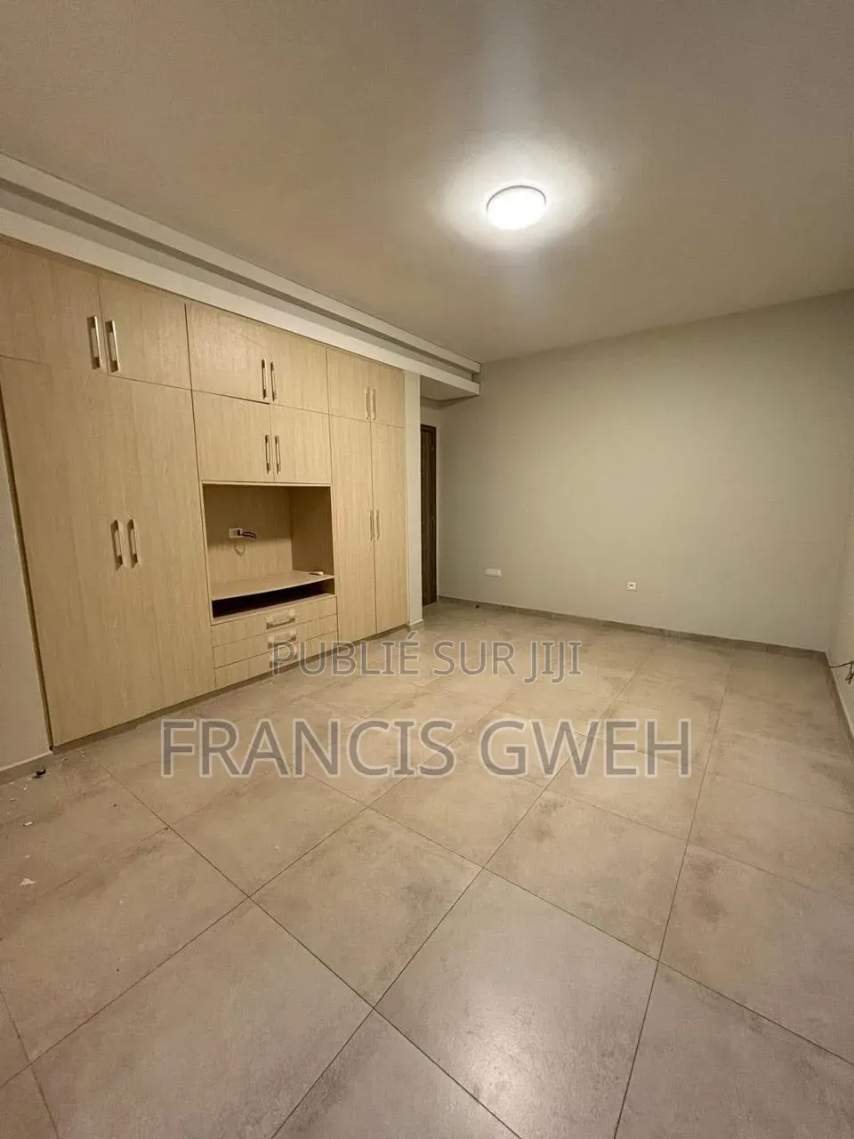 2chbre Appartement dans Francis Gweh, Cocody à Louer