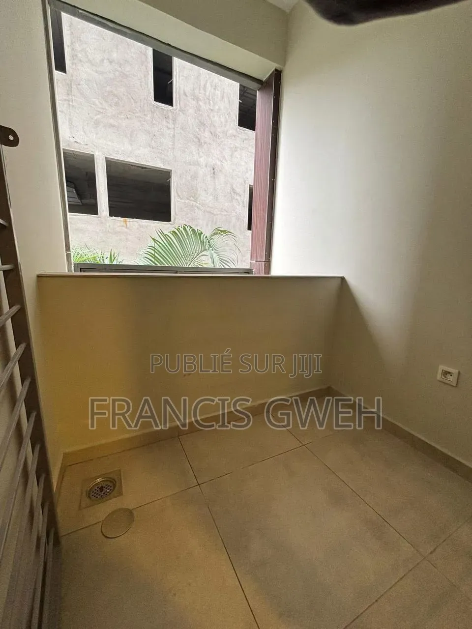 2chbre Appartement dans Francis Gweh, Cocody à Louer