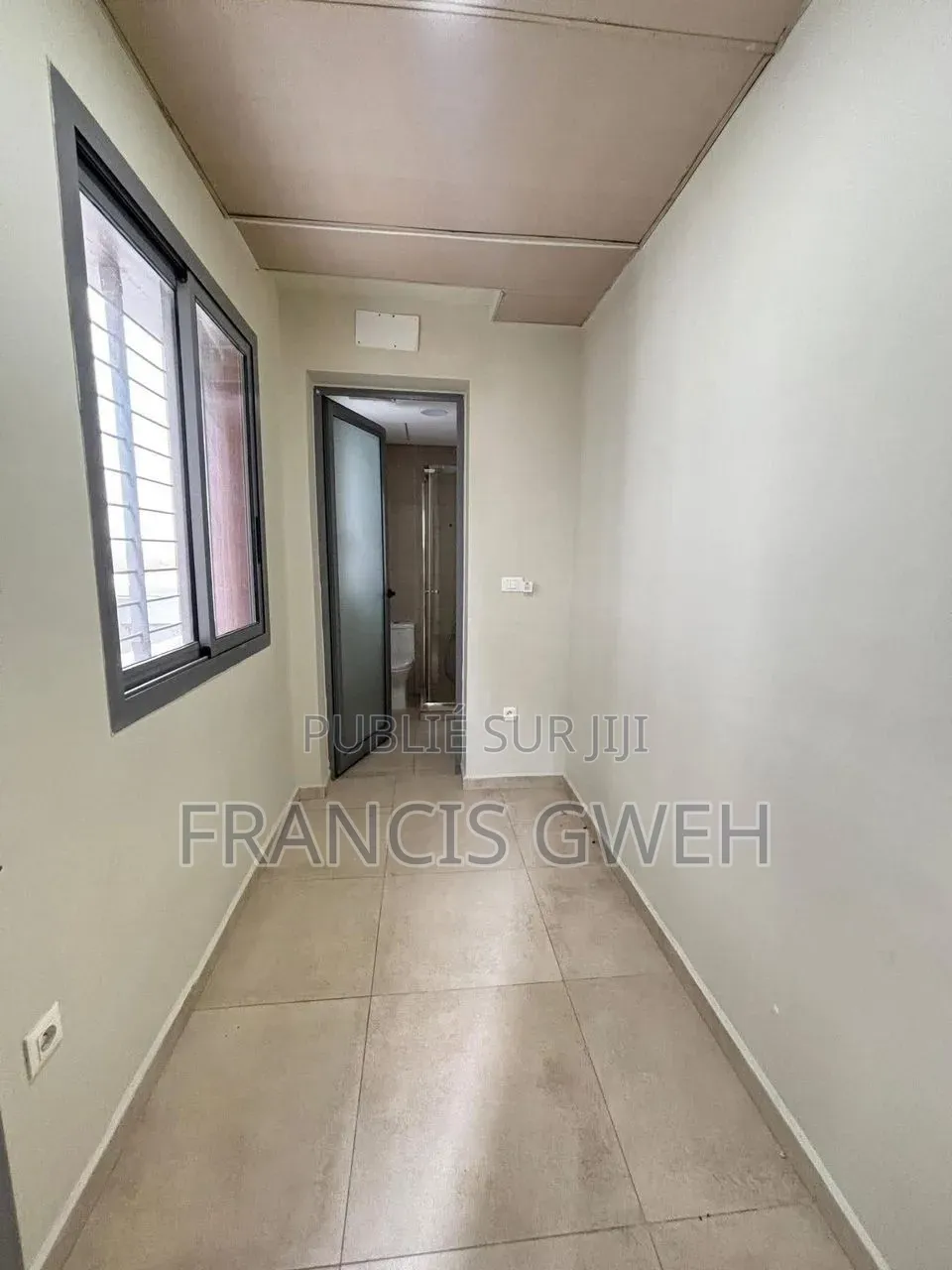 2chbre Appartement dans Francis Gweh, Cocody à Louer