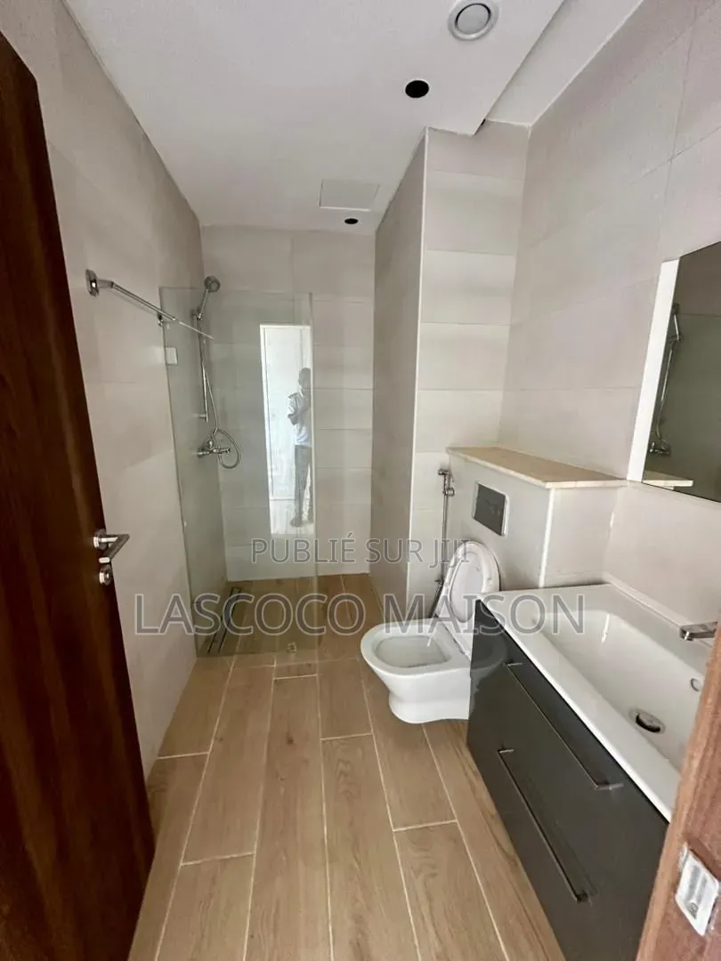 2chbre Appartement dans Lascoco Maison, Marcory à Louer