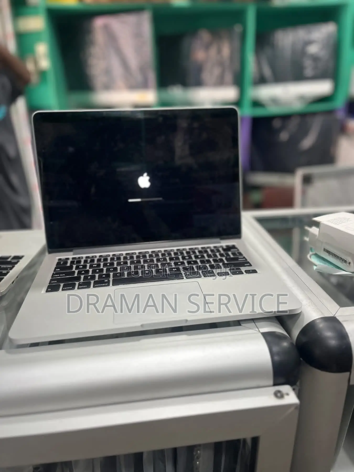 Nouveau Serveur Autre Autre 256GB Apple M2 Ultra SSHD+SSD 128GB