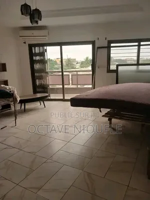 1chbre Appartement dans , Cocody à Louer