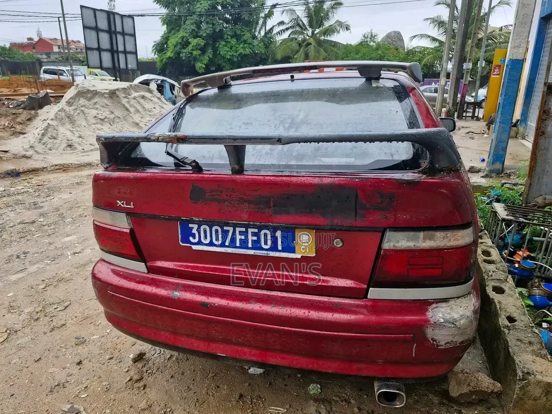 Toyota Corolla 2011 Rouge