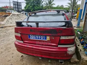 Toyota Corolla 2011 Rouge