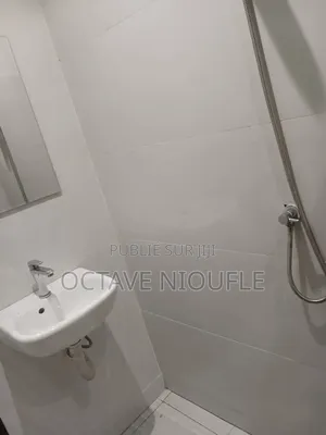 2chbre Appartement dans , Cocody à Louer
