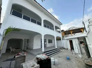 7chbre Duplex dans , Cocody à Louer