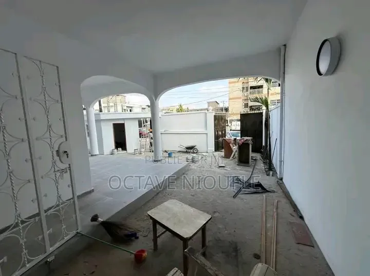 7chbre Duplex dans , Cocody à Louer