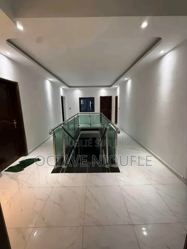 7chbre Duplex dans , Cocody à Louer