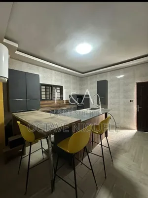 5chbre Duplex dans , Cocody à Louer