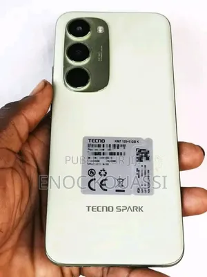 Nouveau Tecno Spark 40 Pro+ 128 GB Blanc