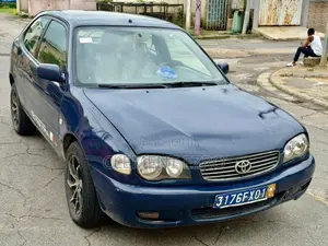 Toyota Corolla Liftback 2002 Bleu