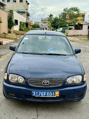 Toyota Corolla Liftback 2002 Bleu
