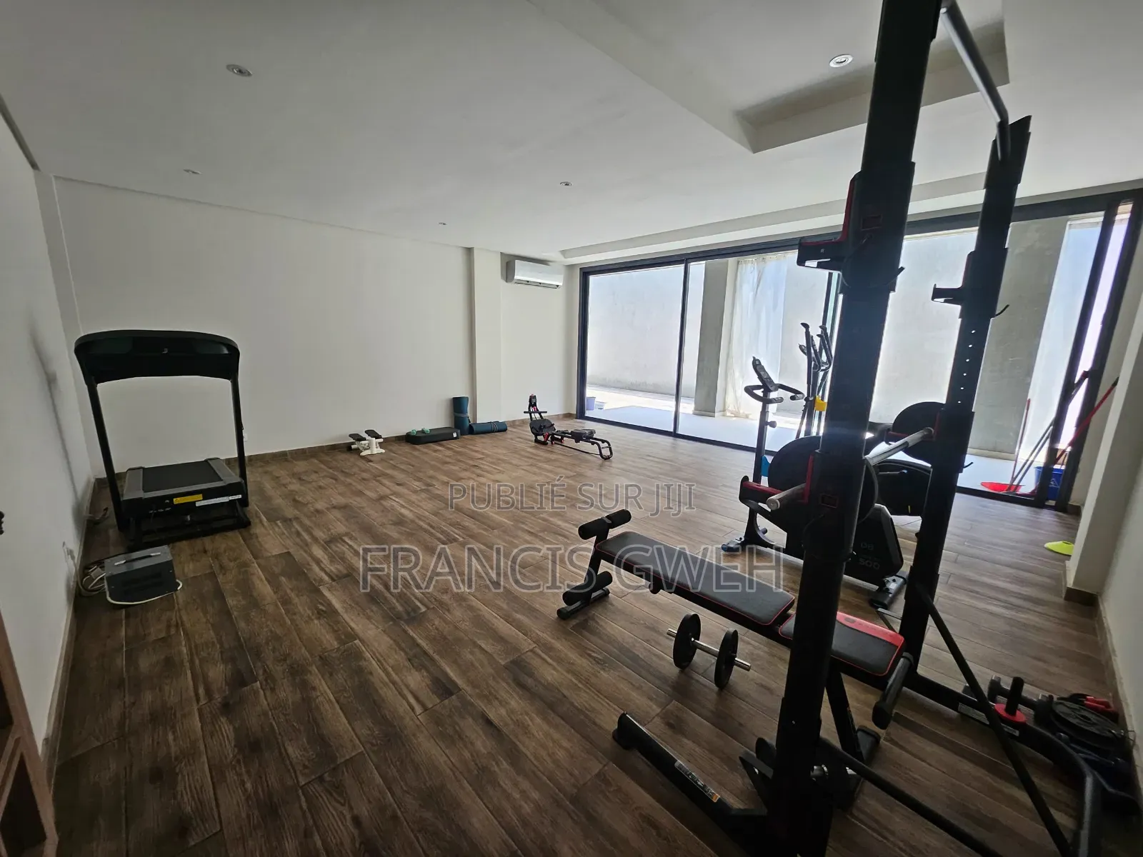 Meublé 3chbre Appartement dans Francis Gweh, Cocody à Louer