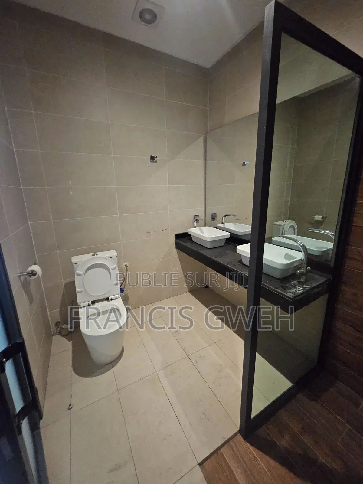 Meublé 3chbre Appartement dans Francis Gweh, Cocody à Louer