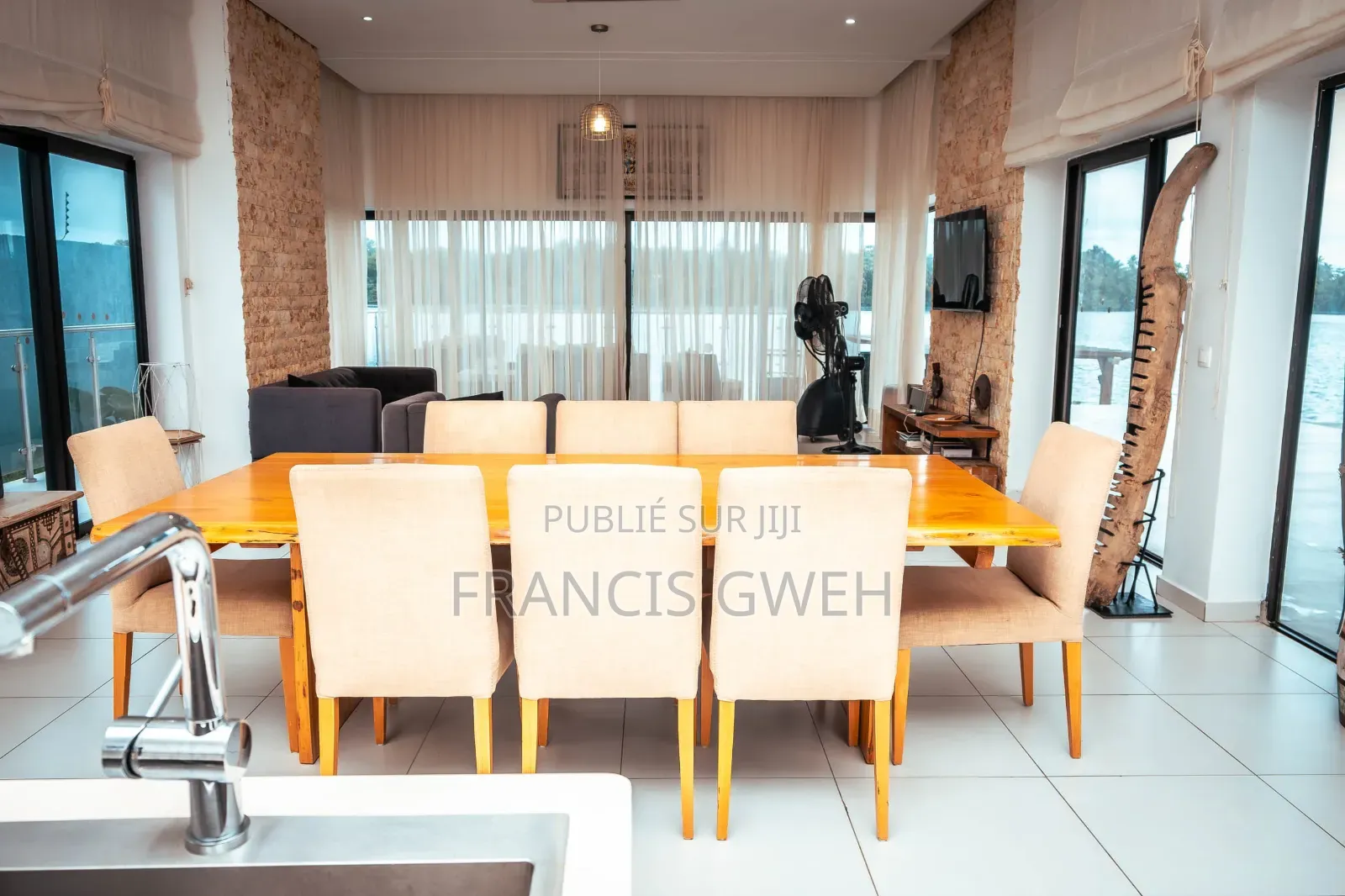 Meublé 3chbre Appartement dans Francis Gweh, Cocody à Louer