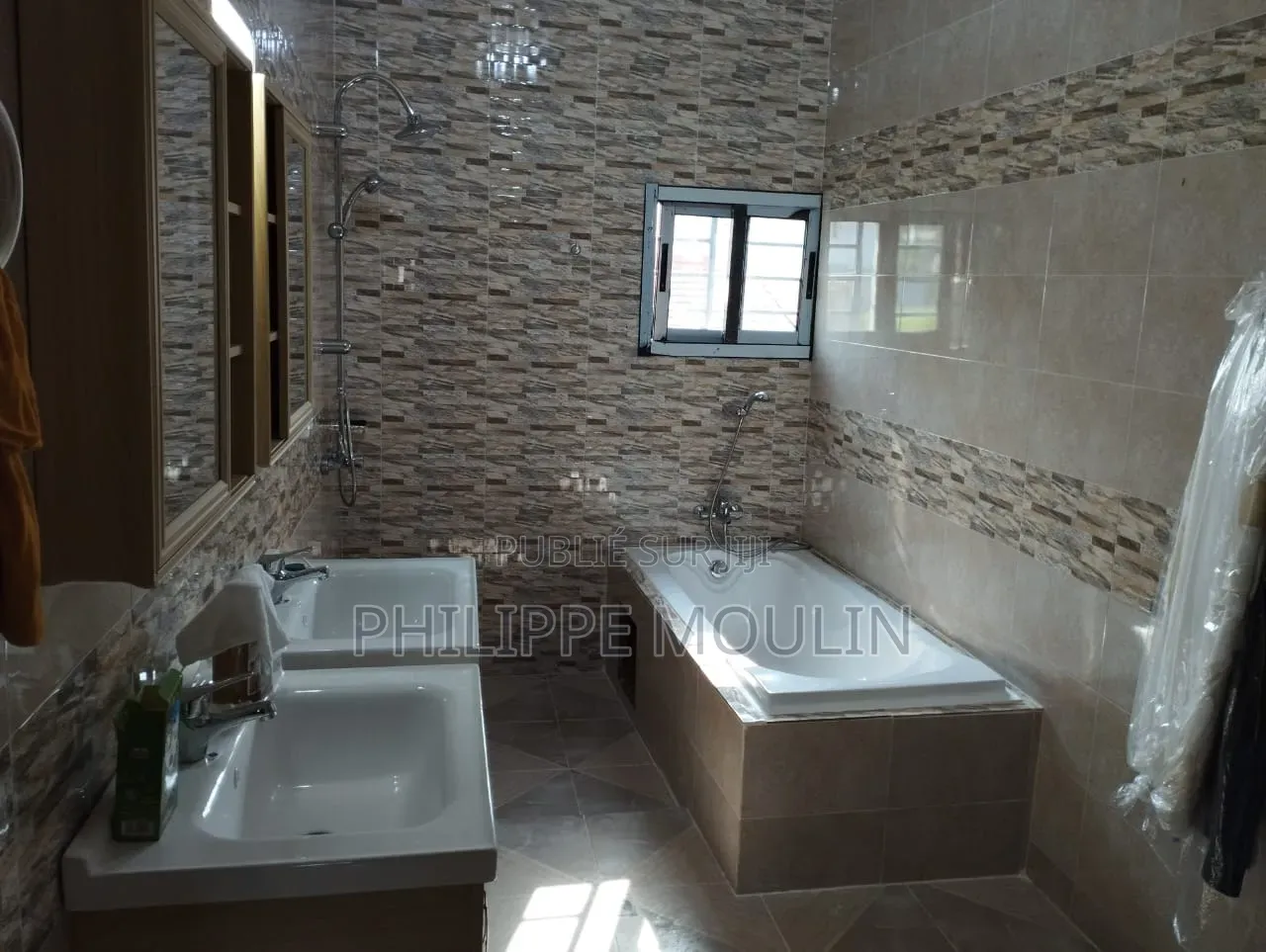 Meublé 4chbre Duplex dans Bingerville à Vendre