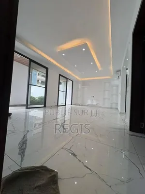 5chbre Duplex dans Klayservices_Loue, Cocody à Louer