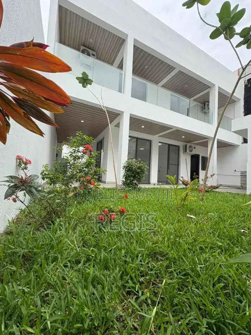 5chbre Duplex dans Klayservices_Loue, Cocody à Louer