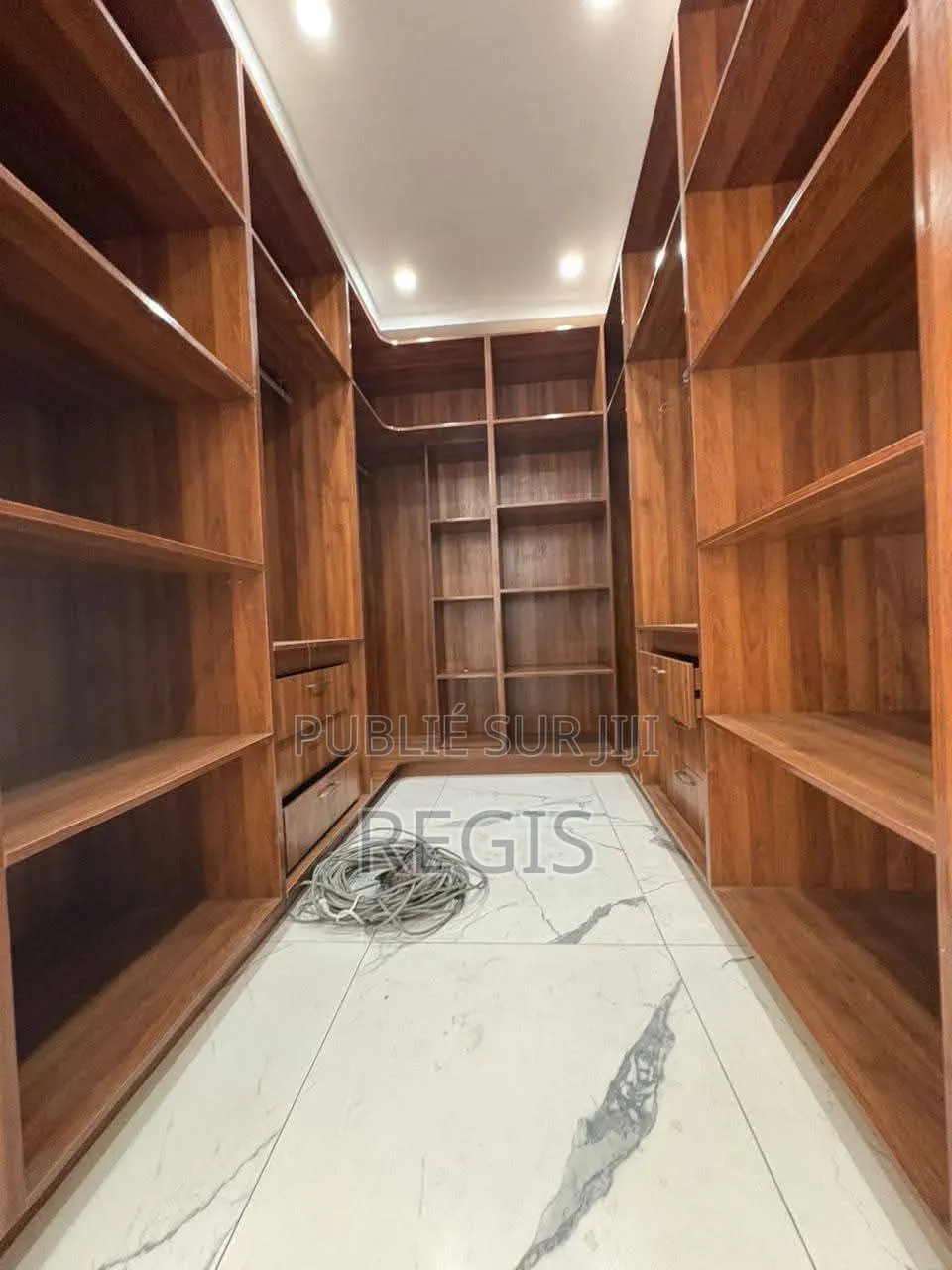 5chbre Duplex dans Klayservices_Loue, Cocody à Louer