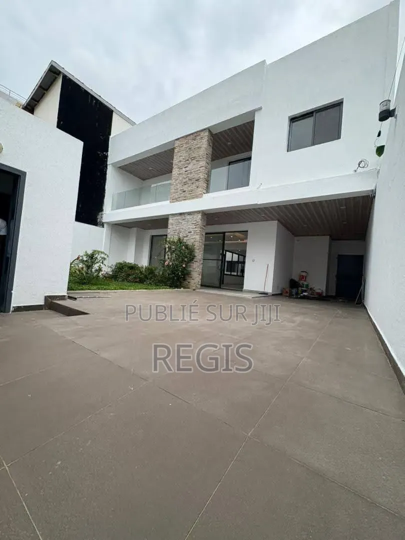 5chbre Duplex dans Klayservices_Loue, Cocody à Louer