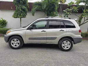 Toyota RAV4 Automatic 2003 Jaune