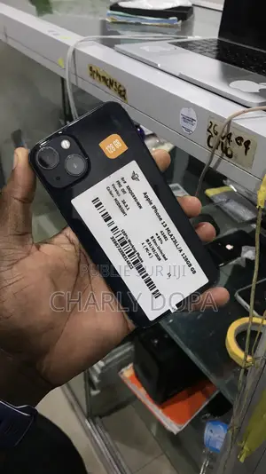 Apple iPhone 13 128 GB Noir