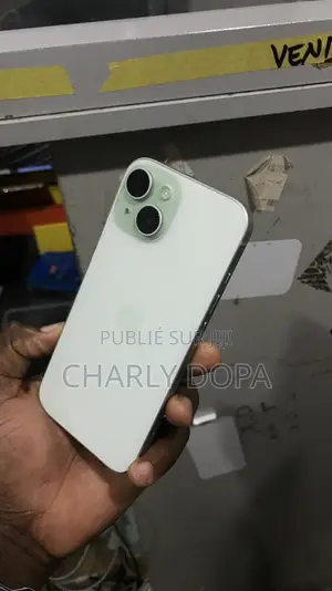 Apple iPhone 15 128 GB Vert