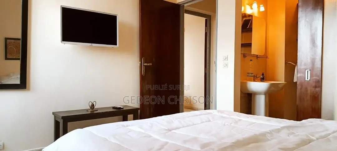 3chbre Appartement dans Cocody à Louer