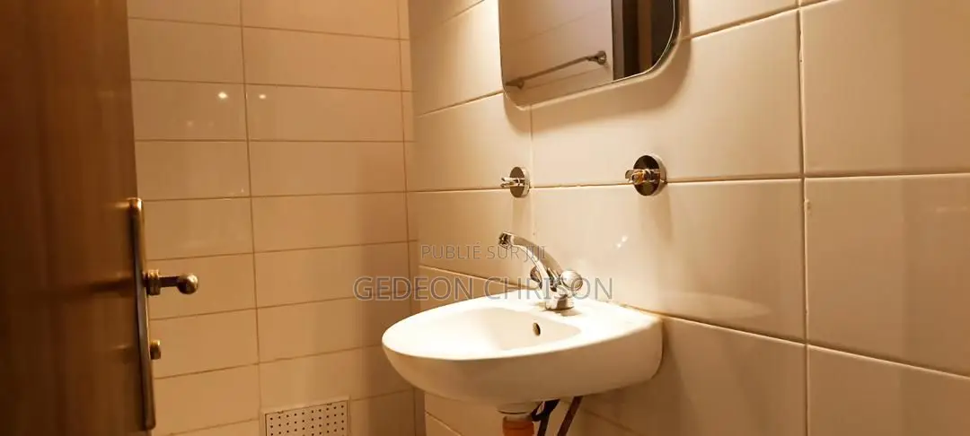 3chbre Appartement dans Cocody à Louer