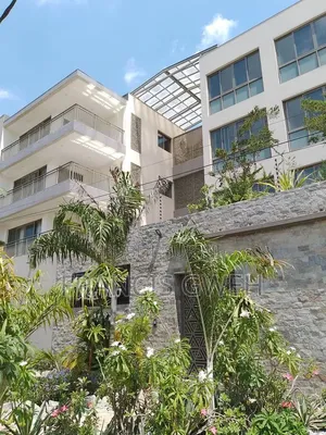 3chbre Appartement dans Francis Gweh, Cocody à Louer