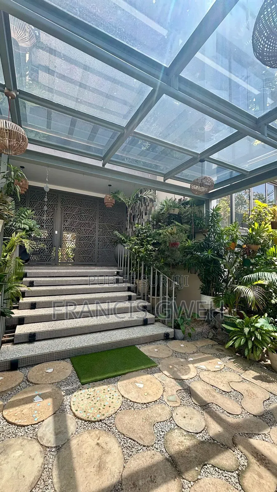 3chbre Appartement dans Francis Gweh, Cocody à Louer
