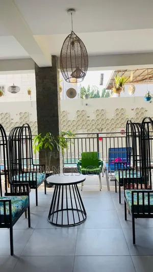 3chbre Appartement dans Francis Gweh, Cocody à Louer