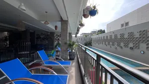 3chbre Appartement dans Francis Gweh, Cocody à Louer