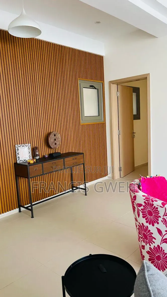 3chbre Appartement dans Francis Gweh, Cocody à Louer