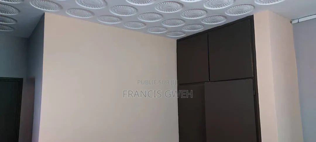 17chbre Villa dans Francis Gweh, Cocody à Louer