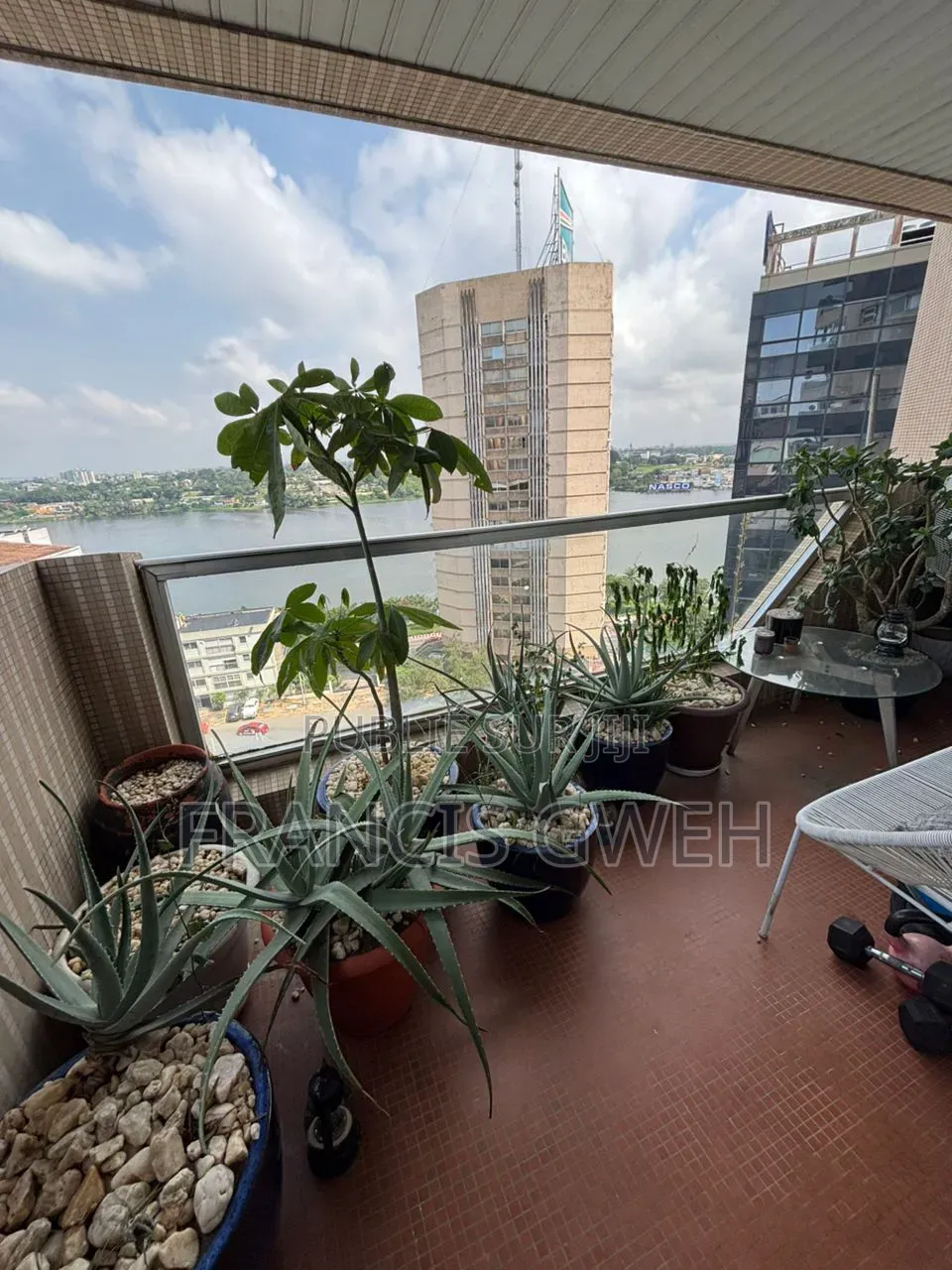 Meublé 1chbre Appartement dans Francis Gweh, Cocody à Louer