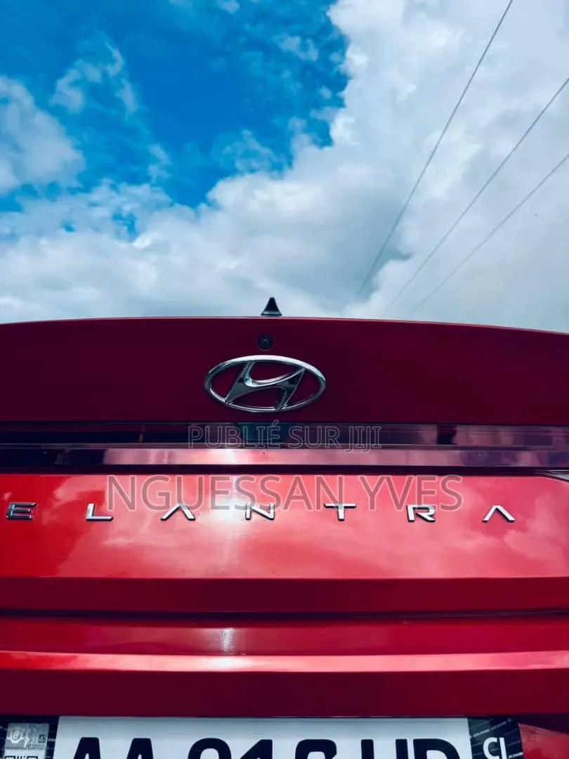 Hyundai Elantra 2021 Rouge