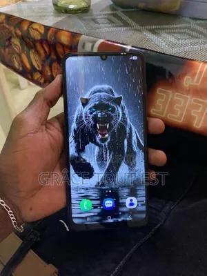 Nouveau Samsung Galaxy A06 64 GB Bleu