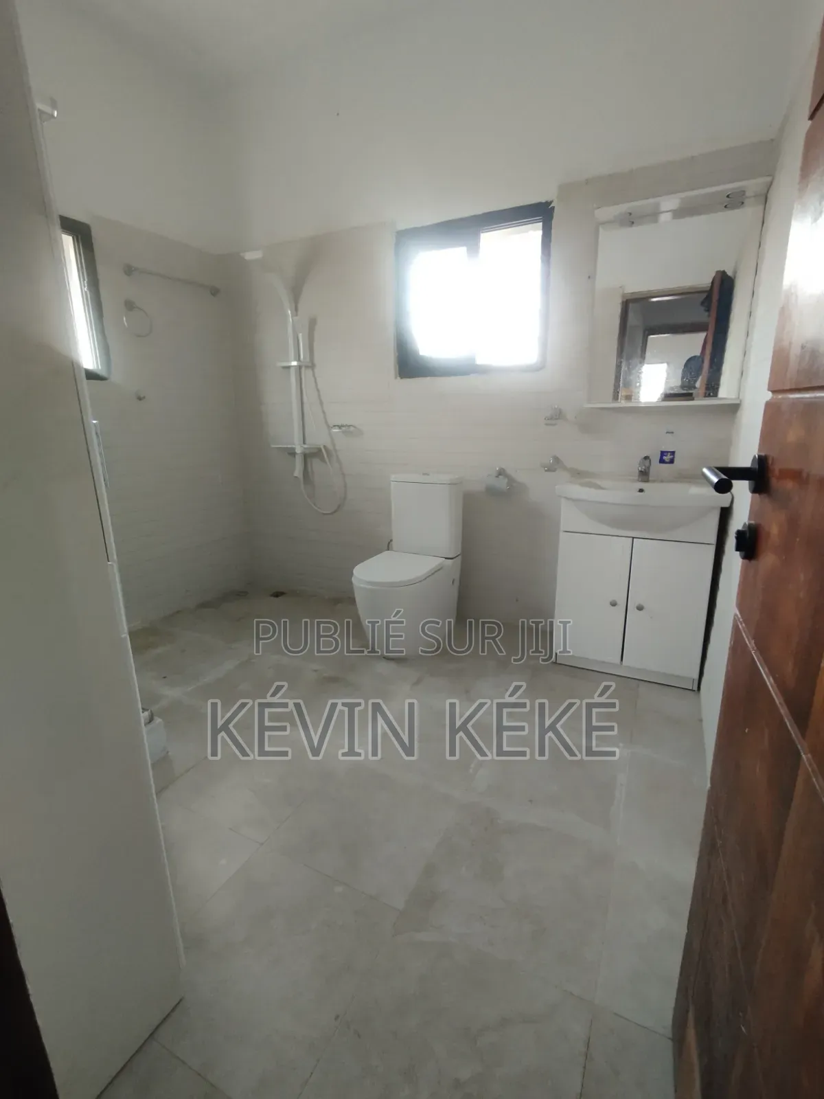 4chbre Duplex dans Grâces Immobilier, Bingerville à Louer