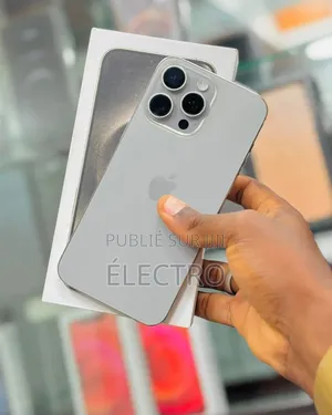 Nouveau Apple iPhone 15 Pro 128 GB Gris