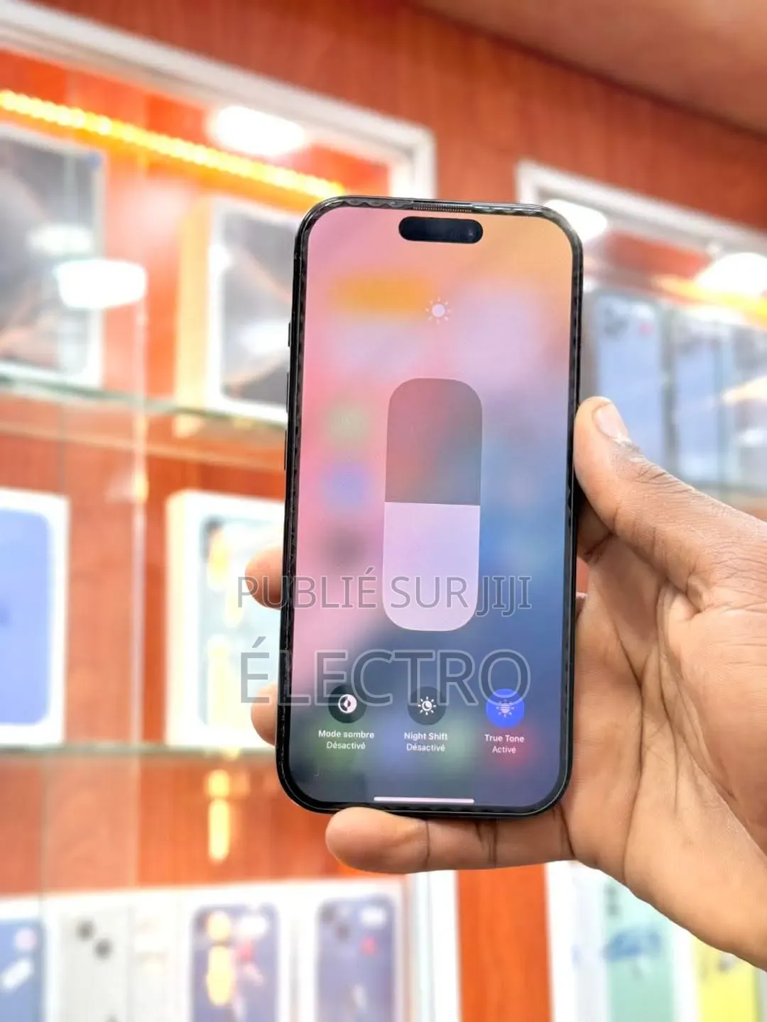 Nouveau Apple iPhone 15 Pro 128 GB Gris