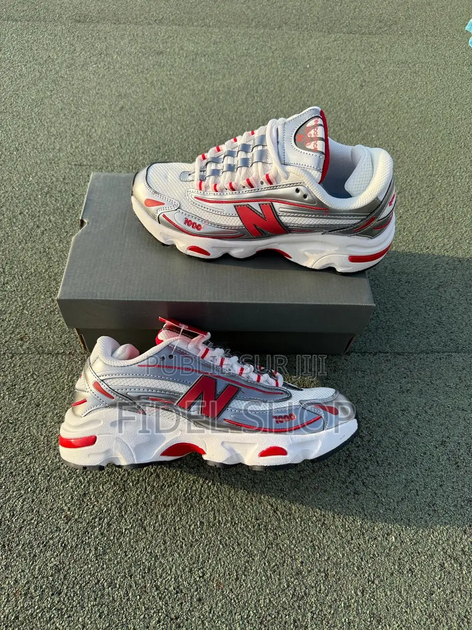 New Balance 1000