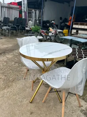 Table À Manger