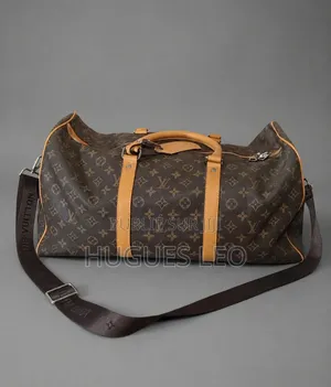 Sac De Voyage Luxe Louis Vuitton Monogram – Élégance Intemporelle