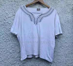 Haut Blanc Col v Brodé