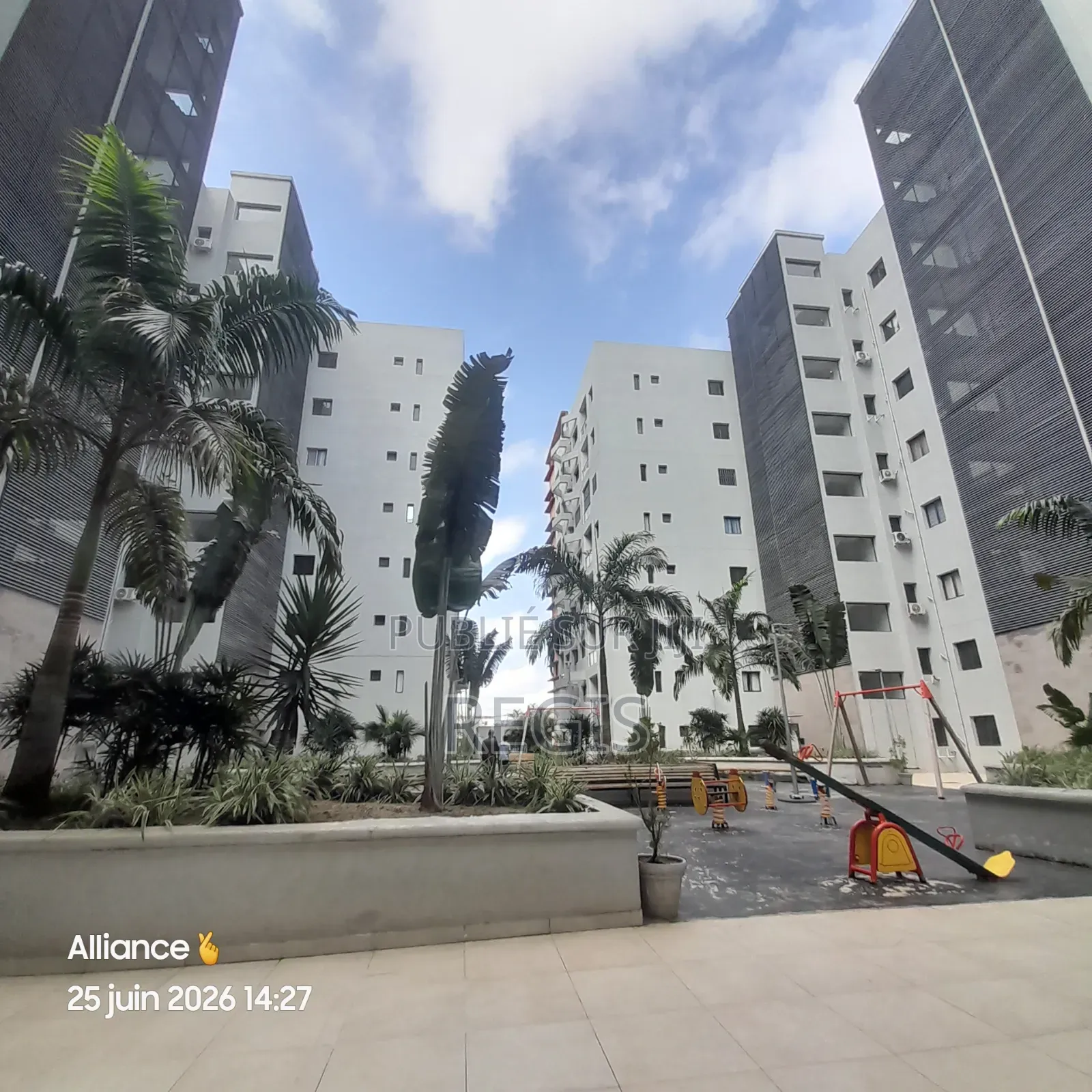 3chbre Appartement dans Klay'Service, Cocody à Louer