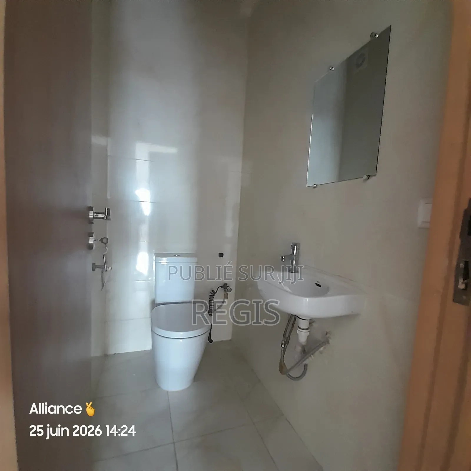 3chbre Appartement dans Klay'Service, Cocody à Louer