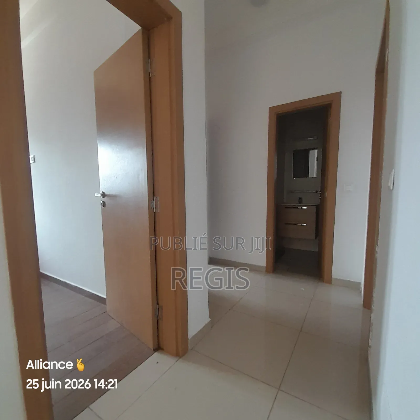 3chbre Appartement dans Klay'Service, Cocody à Louer